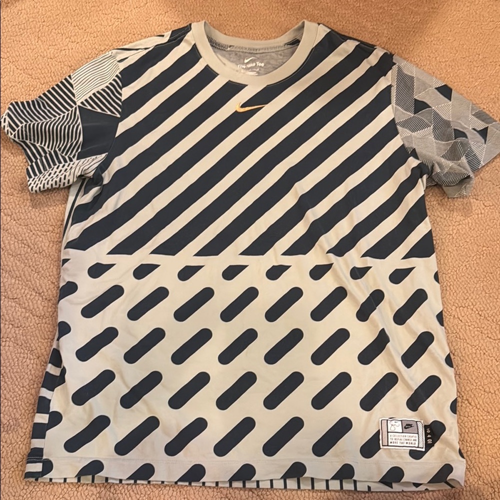 Nike Geometric Pattern T-Shirt